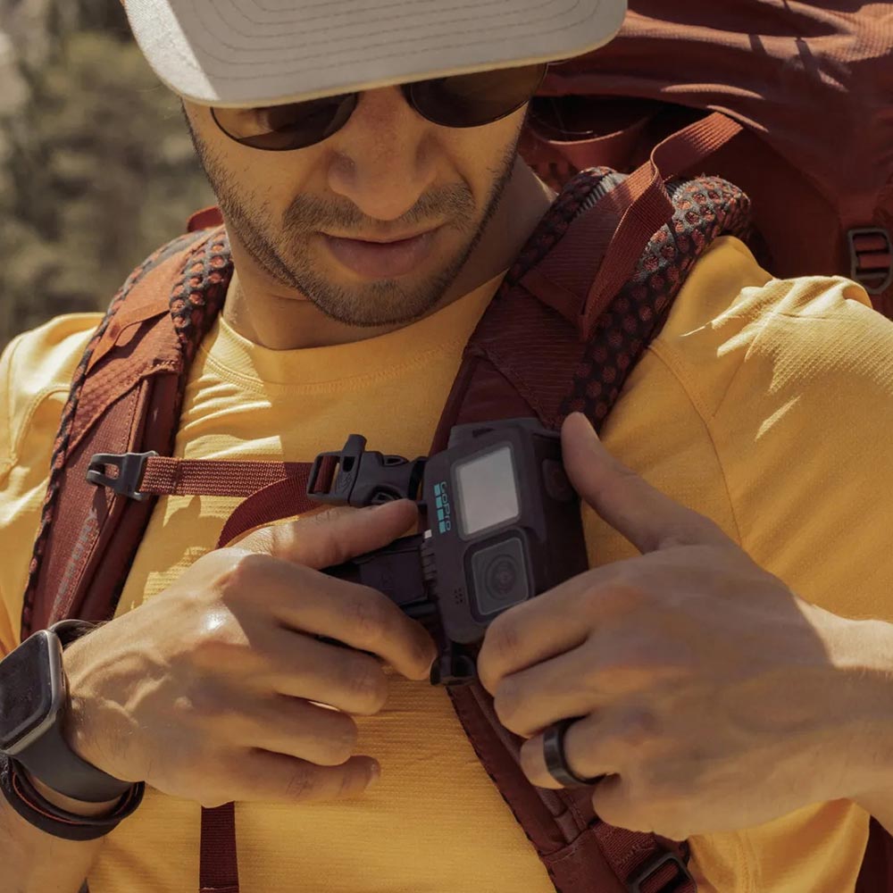 Clip pivotant magnétique