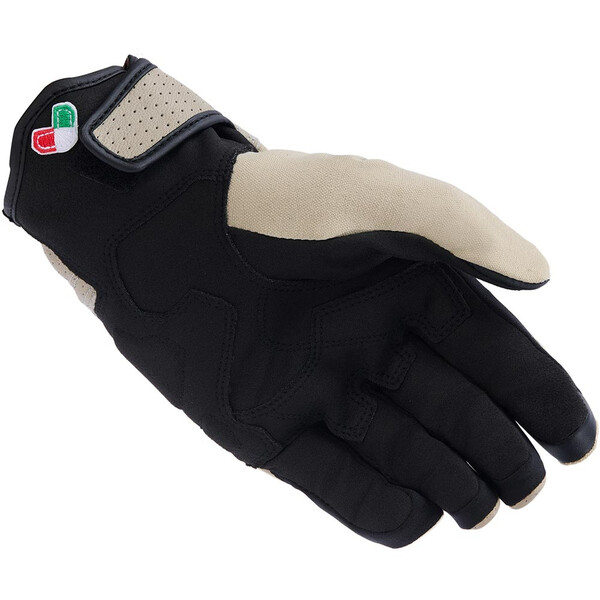 Gants Tracker