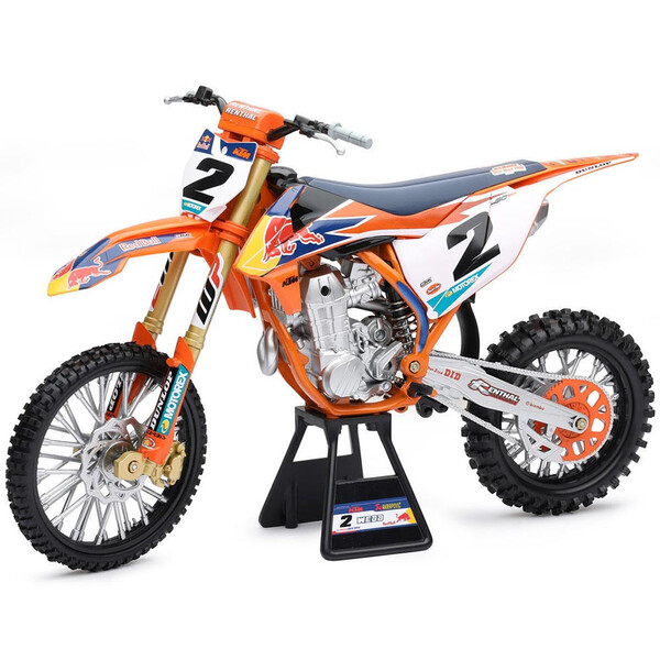 Maquette moto 1/6 KTM 450 SX-F Red Bull C. Webb